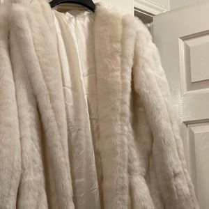 White faux fur coat Lovecatalogue